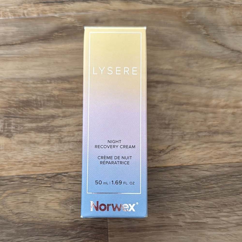 Norwex Lysere Night Recovery Cream - Cream and Purple